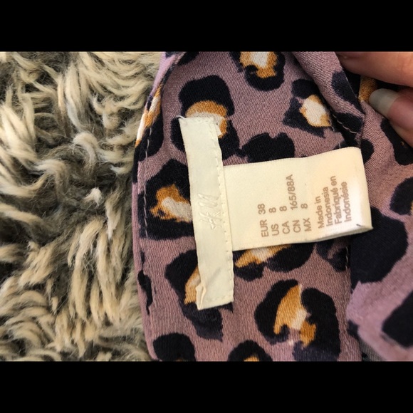 🌿2/20 Lilac leopard print dress - Picture 2 of 2